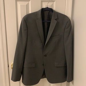 Men’s gray sports coat